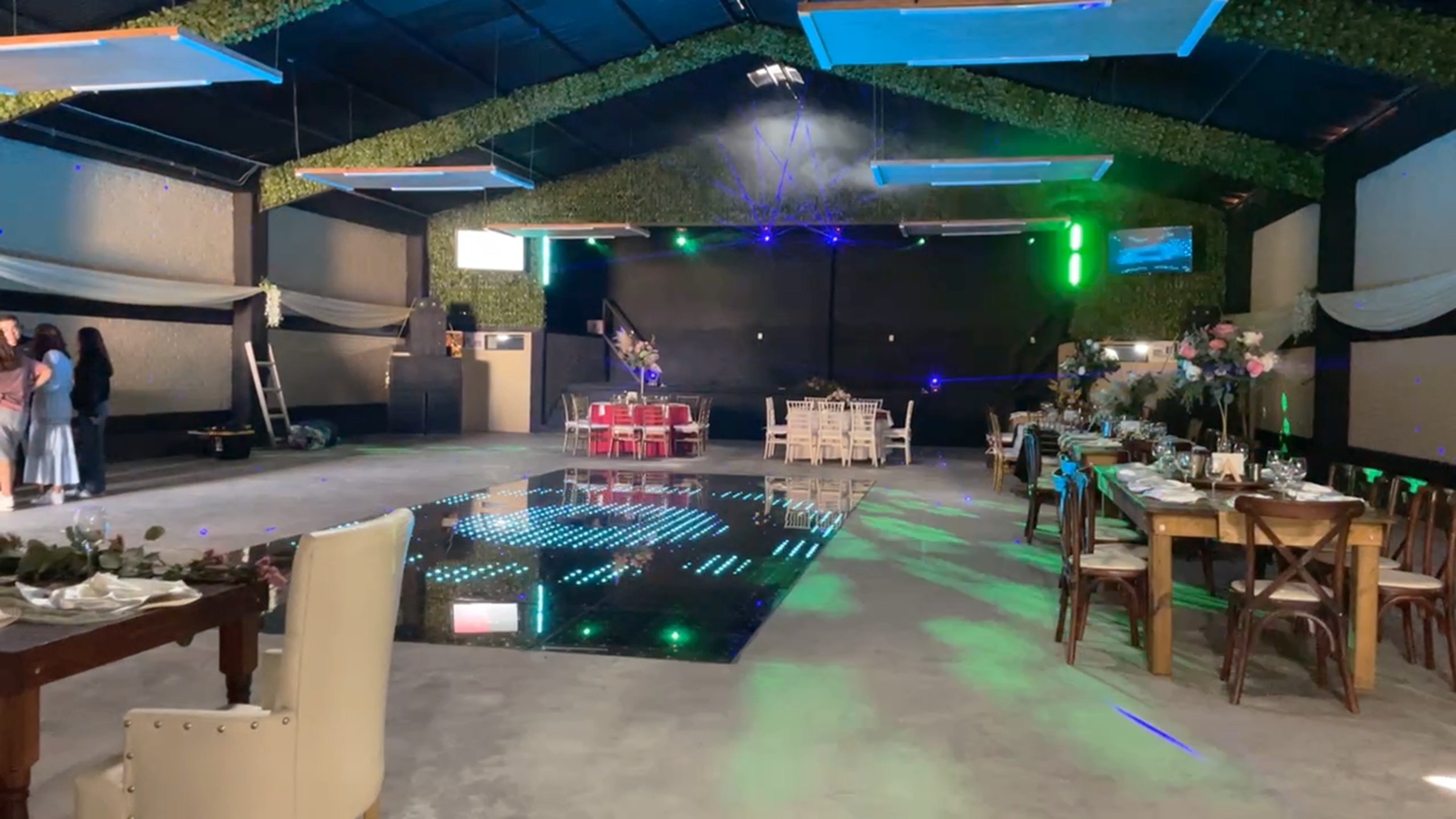 Interior Salón La Cabaña